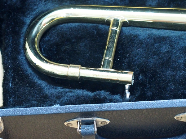 ST314L in the case (Enlarged image)