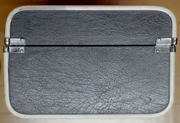 BackSide of the case of TR-134 (14)