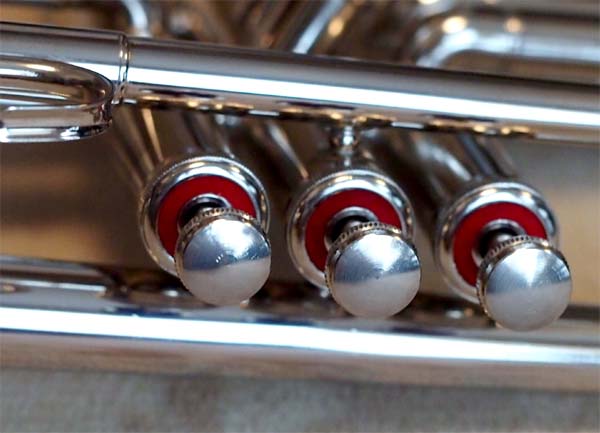 TOKAN ELLIS Trumpet(piston button)